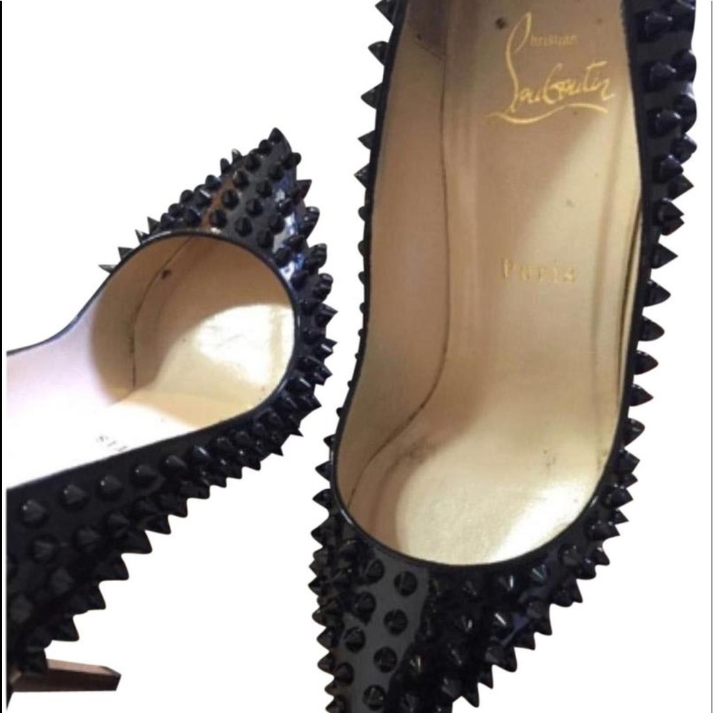 SOLD!!!!!  Black Pigalle spikes 100